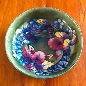 VINTAGE 1940’s MOORCROFT Footed Bowl IRIS Design